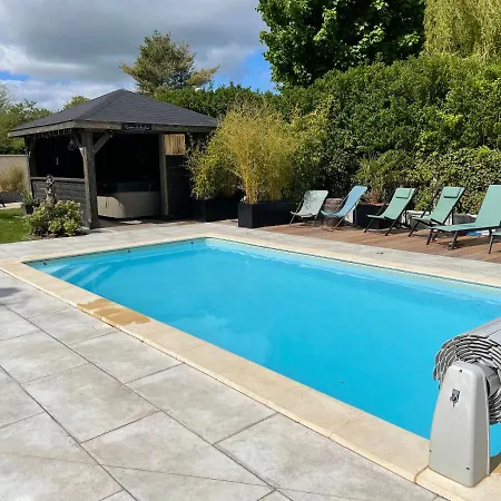 En Toute Simplicite Villa *