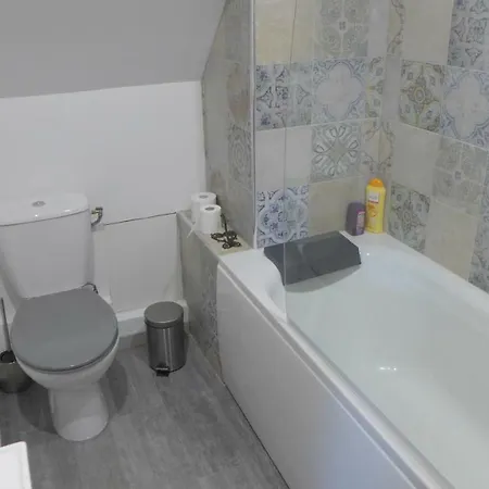 En Toute Simplicite 빌라 Lavilletertre